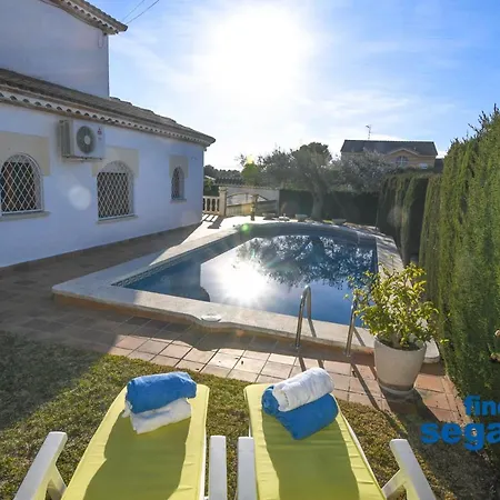 Casa Amic Holiday home *