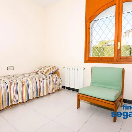 Casa Amic Holiday home